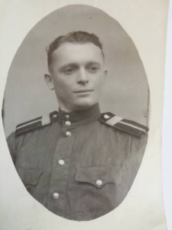 Н. Г. Лейзеров в послевоенные годы (демобилизован в 1950 г.) 